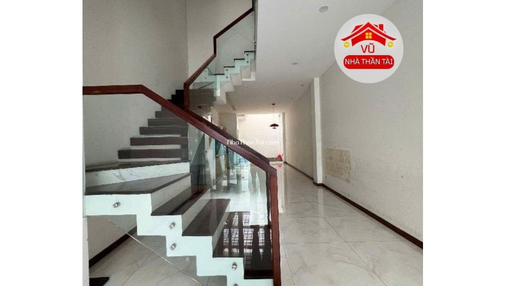 Bán nhà MT Q.4, đường 16,  4 tầng, 4.5x10m, Nhỉnh 12 tỷ